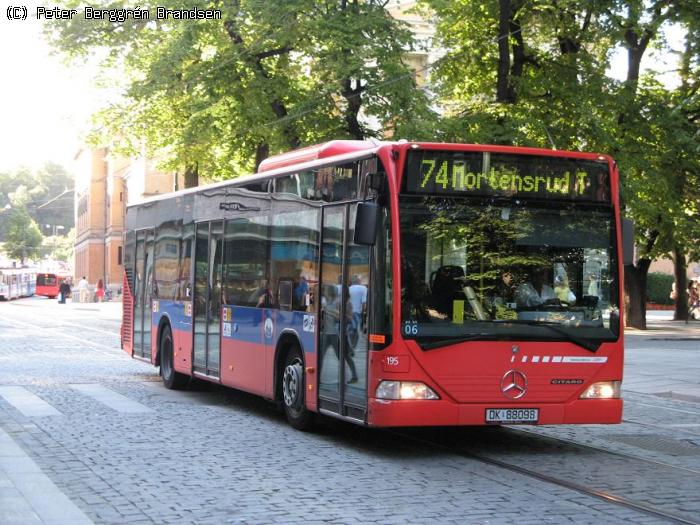Norgesbuss 195, Nationaltheatret - Linie 74