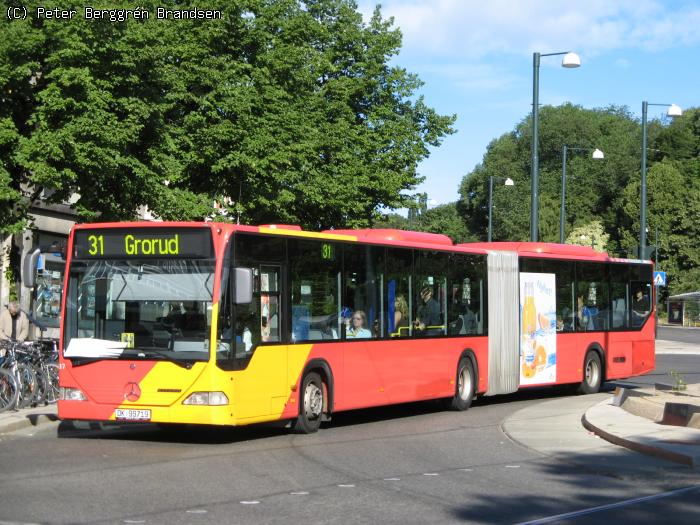 Unibuss 437, Nationaltheatret - Linie 31
