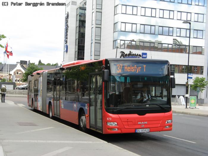 Unibuss 673, Nydalen T - Linie 37