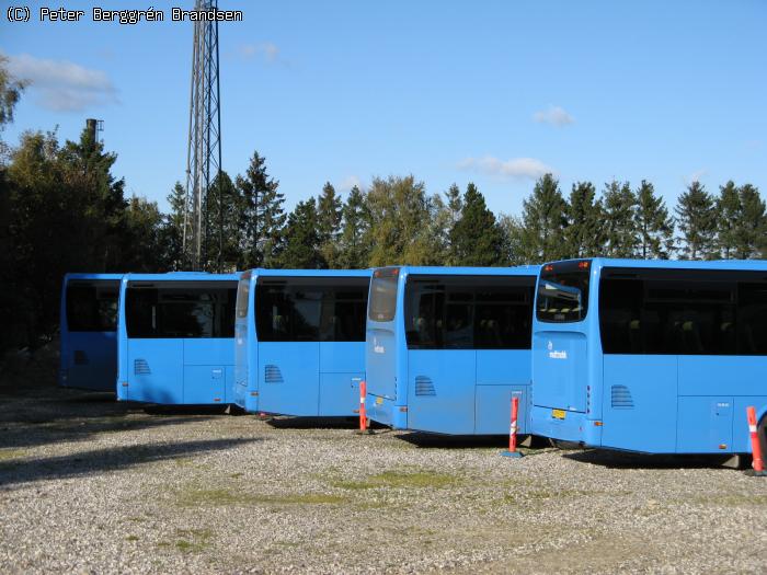Syddjurs Busser XK95667, XK95665, XK95774, XK95664 & XK95773, garagen i Hornslet