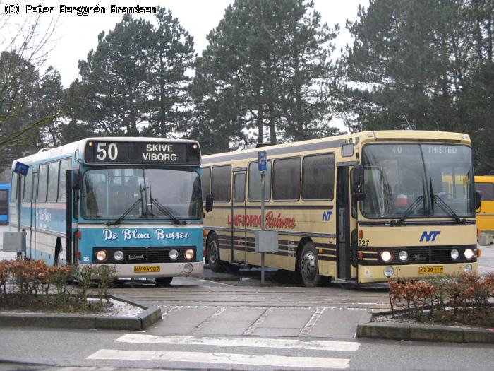 De Blaa Busser 35 & Pan Bus 227, Skive Rutebilstation