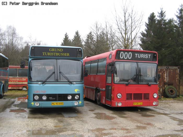 Grund Turistbusser ML93995 & RP89124, Grund