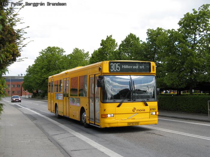 De Hvide Busser 8763, Hillerød St. - Linie 305