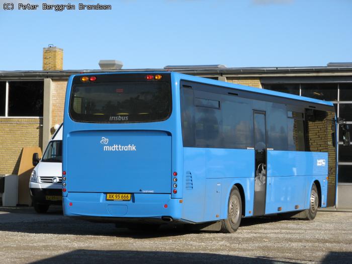 Syddjurs Busser XK95666, garagen i Hornslet