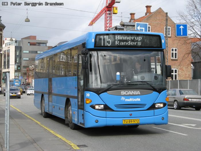 De Grønne Busser 39, Århus Rutebilstation - Nu med Midttrafik logo.