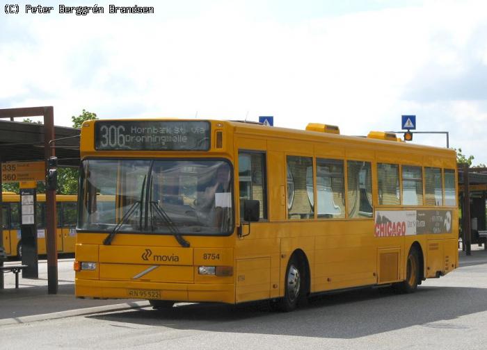 De Hvide Busser 8754, Hillerød St. - Linie 306